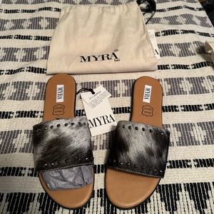 Myra Cowhide Slides